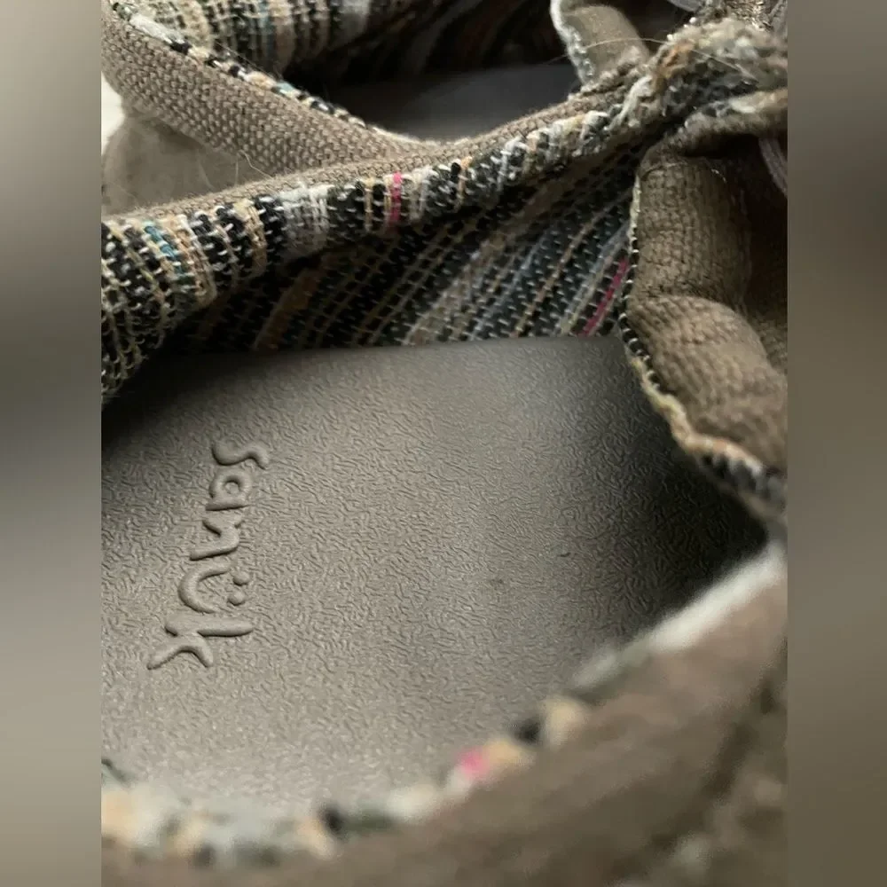 SANUK Single Fin Shoes Elastic Laces Taupe Men’s 7